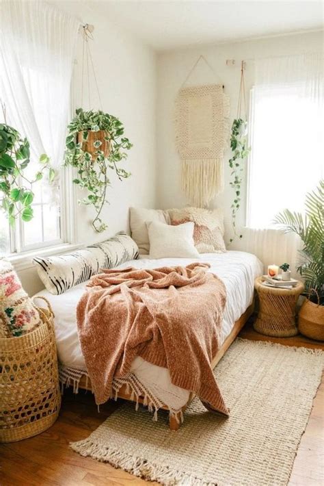 Cute boho chic room decor. Boho Chic Minimalist discovered by HeatherMarie