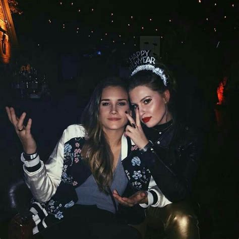 Shannon Beveridge And Cari Fletcher♡ Happy New Year♡ Cute Lesbian