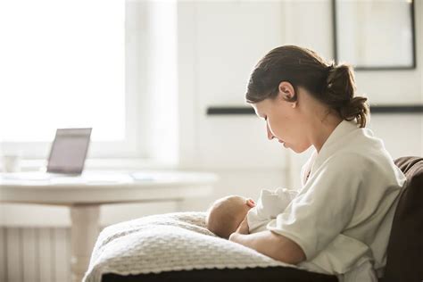 Lactation Consultants Information On Breastfeeding