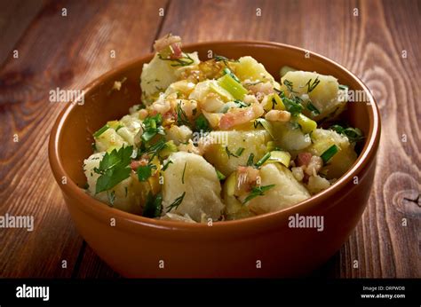 Deutscher Kartoffelsalat Fotos Und Bildmaterial In Hoher Aufl Sung