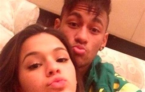 Neymar E Bruna Marquezine Param De Se Seguir Nas Redes Sociais Ofuxico