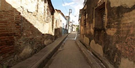 Curiosidades En Camagüey Se Encuentra La Calle Más Estrecha De Cuba