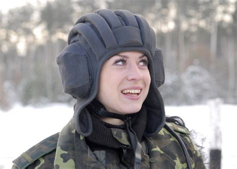 ウクライナの最も美しい女性兵士コンテスト 競輪ナビ