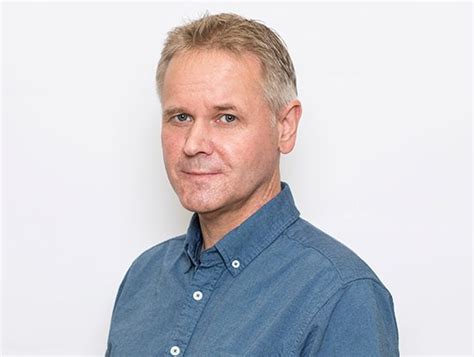 Nov 20, 2015 · the employee state insurance act,1948 dependent's benefit • pension at the rate of 70 per cent of wages is payable, on monthly basis. Alab » Per Andersson