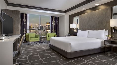 Luxor Remodeling 1700 Hotel Rooms Travel Weekly