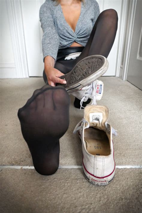 The Legs Next Door On Twitter Smelly Nylon Sole And Well Worn Converse Could I Tempt You