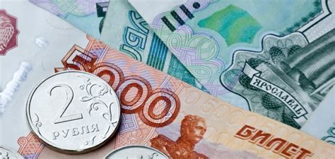 Рубль упал к доллару и евро на фоне новостей о новых санкциях США ...