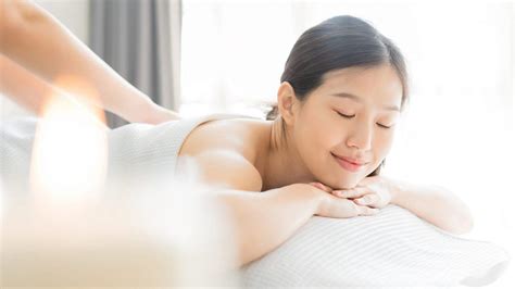 11 Spas In Singapore For The Best Relaxing Massage Treatments