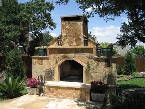 Outdoor Fireplaces Ans Fire Pits Rustic Patio Austin