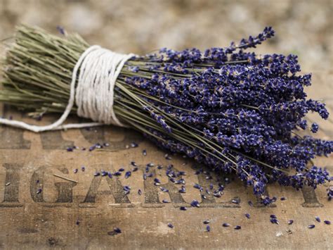 Dried Lavender Flowers For Baking Dark Chocolate Bar With Dried