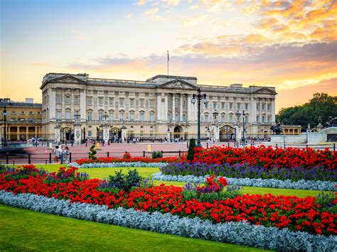 .buckingham palace, london, auf tripadvisor: A look inside the Queen's 6 lavish royal residences ...