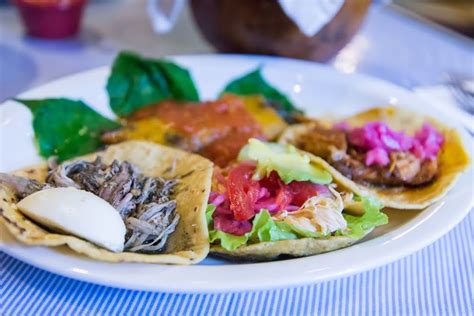 Gastronomía De Yucatán 10 Platos Típicos Que Comer Sin Falta