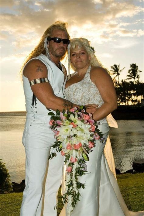 beth smith with her second husband duane chapman in their marriage beth the bounty hunter