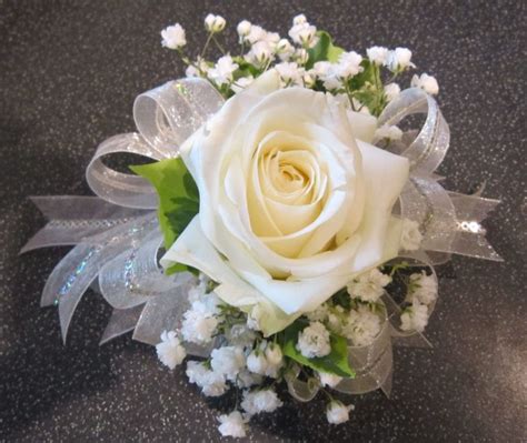 Your Search For Wrist Corsages Near Me Ends Here Prom Corsage Wrist