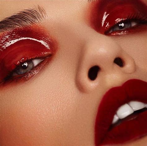 Épinglé Par Anastasia Sur Макияж Maquillage Yeux Rouges Maquillage