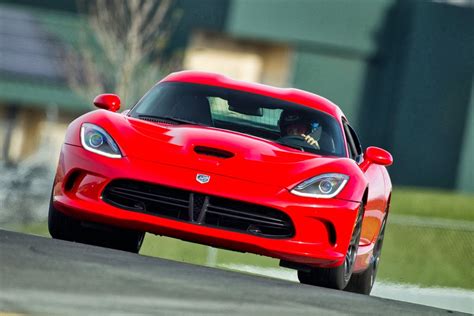 Ouchchrysler Cuts Production Of Srt Viper By 33 Percent Due To Slow