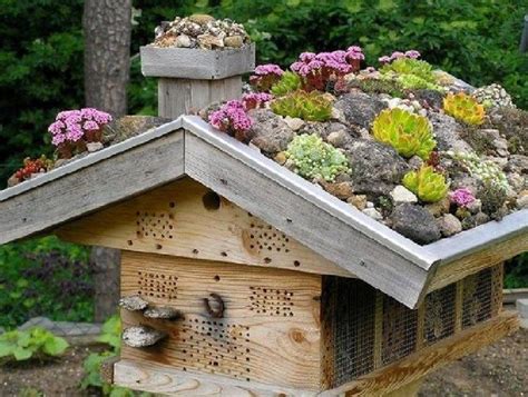 Best Bee Friendly Garden Designs For More Productive Gardens 4 Bee
