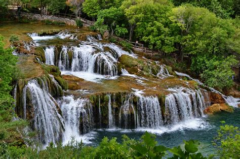 Fantastische wasserfälle im nationalpark krka. krka Wasserfälle Foto & Bild | landschaft, wasserfälle ...