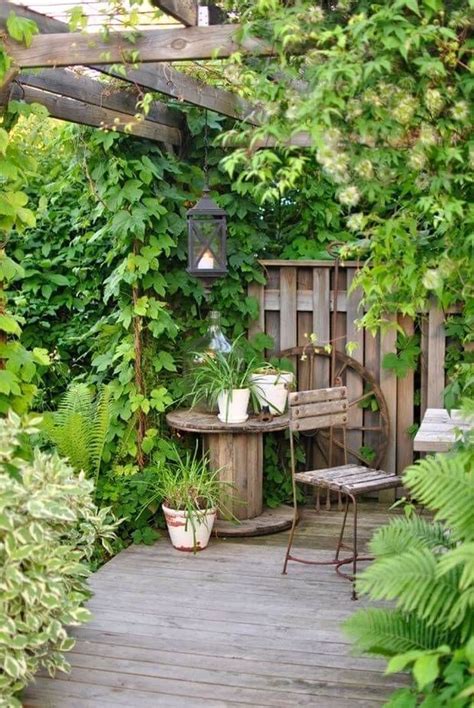 30 Fascinating Cottage Garden Ideas To Create Cozy Private Spot
