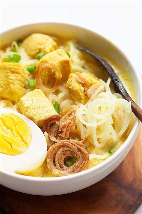 See more ideas about indonesian food, food receipes, diy food recipes. Soto Ayam - Malaysian-Indonesian Chicken Soup - Rasa Malaysia in 2020 | Soto ayam recipe ...