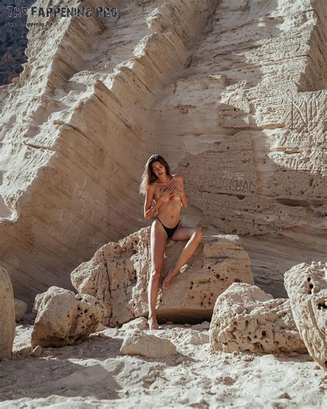 Nuria Oliu Nude And Sexy Photos The Fappening