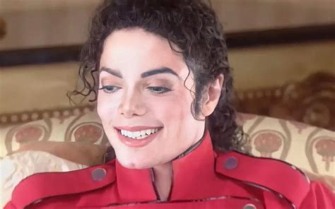 Michael Jackson S Estate Files Lawsuit To Regain Stolen Items After