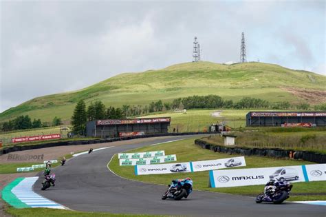 knockhill bsb saturday qualifying times and race results bikesport news
