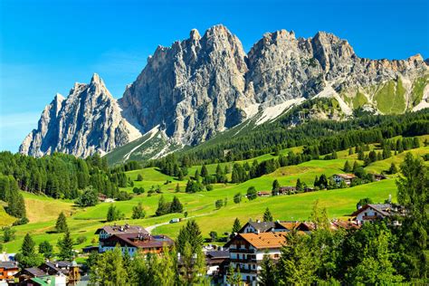 Conheça As Dolomitas Região Dos Alpes Italianos Cercada Por Cidades