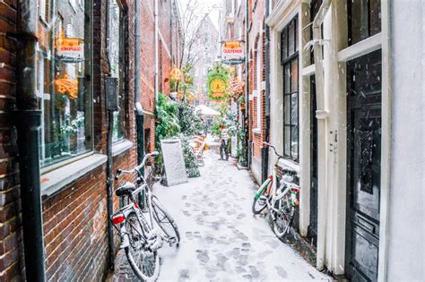 15 Dreamy Photos Of Snow In Amsterdam Globonaut