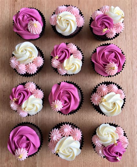 Pink Pink Pink And A Touch Of Gold Chocolate Cupcakes Cupcake Cake Designs Cupcake