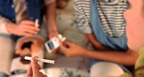 Australian State Considers Raising Smoking Age To 21