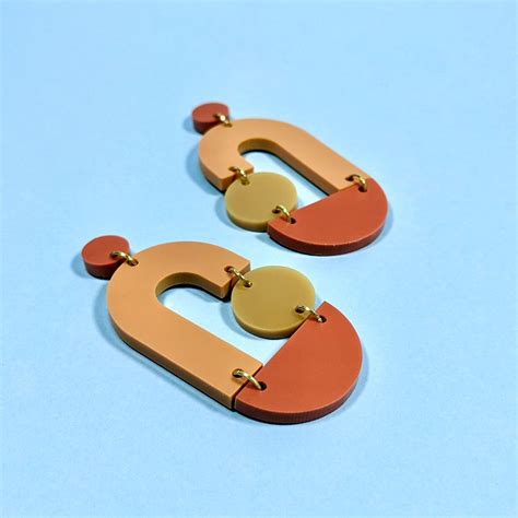 Kat Ammann on Instagram: "These are one of my go-to pairs of earrings