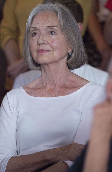 anna ford at 71 years old alte frau frau alter