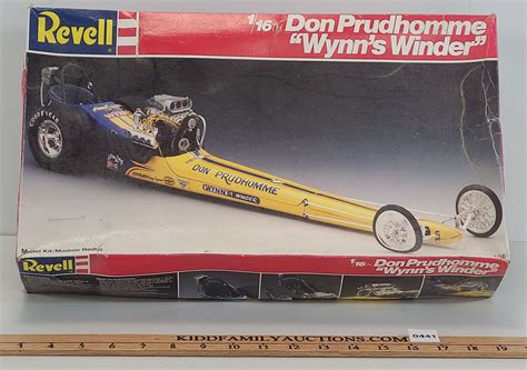 Revell Don Prudhomme Wynns Winder 116 Scale Model Kit Kidd