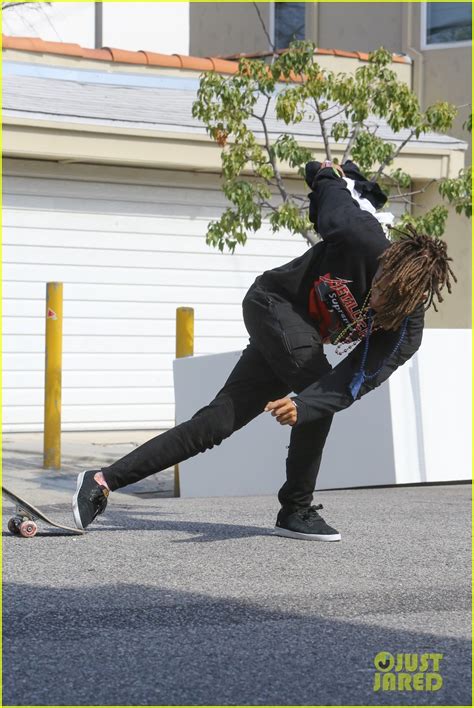 Jaden Smith Shows Off Skateboard Skills Photo 982766 Photo Gallery