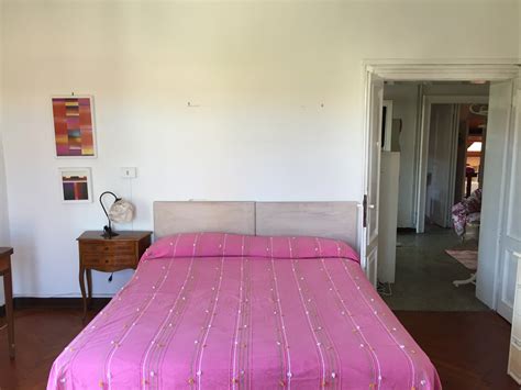 Rental include free wifi, projector, speaker and microphone. bedroom rent in Lido of Venice | Room for rent Venice