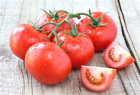 How To Grow Tomatoes Care And Growing Guide Upgardener™