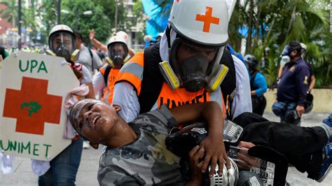 60 Días 60 Muertos Siguen Los Enfrentamientos Violentos En Venezuela