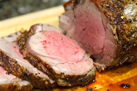 Sauce for beef tenderloin traditional french chateaubriand is served with a red wine sauce, but the sauce for this beef tenderloin recipe is a recreation of a creamy green peppercorn sauce i loved from a local steakhouse. Beef Tenderloin with Red Wine Dijon Cream Sauce | Karen's ...