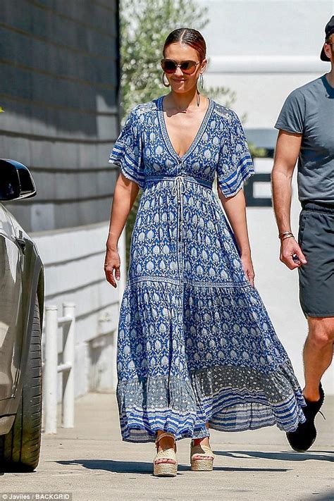 Jessica Alba Is Summer Chic In Stunning Print Maxi Dress Daily Mail