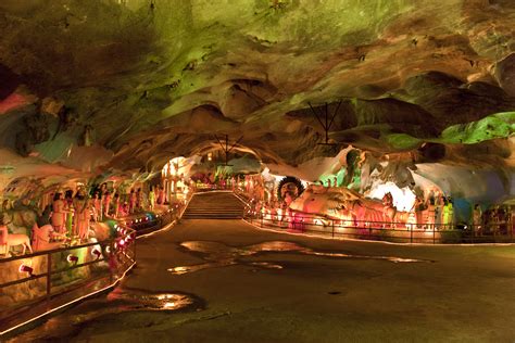 The batu caves open at 7 am so you will be able to take pictures almost with no people at that time. HINDU REVOLUTION : Ramayana Cave (Batu Caves) In Malaysia