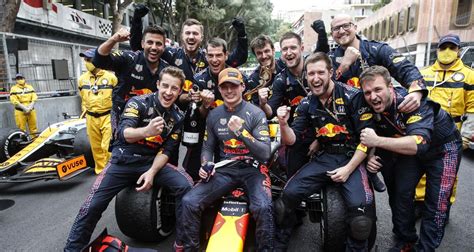 Zapping autonews racing toyota gr010 hybrid hypercar : GP de Monaco de F1 : Verstappen prend la pose avec Kylian ...