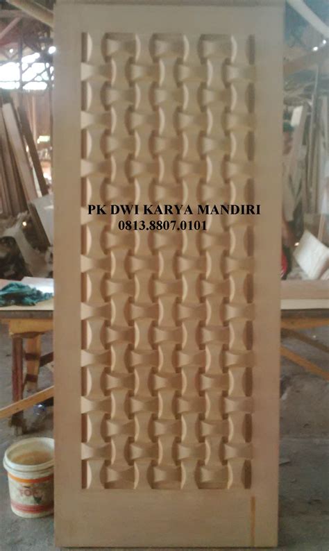 Ciri khas dari motif batik ini adalah gambar bambu dan. Pintu Solid Motif Anyaman | PK DWI KARYA MANDIRI