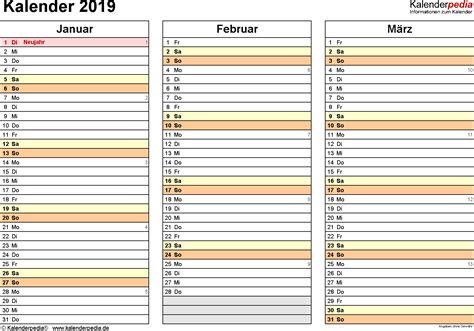 Jahreskalender 2021 mit feiertagen und kalenderwochen (kw) in 19 varianten die kalender können für nichtkommerzielle anwendungen kostenlos heruntergeladen und genutzt werden (bitte die nutzungsbedingungen. Kalender 2019 zum Ausdrucken als PDF (17 Vorlagen, kostenlos)