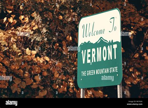 Welcome Sign Of The State Of Vermont Stock Photo Alamy