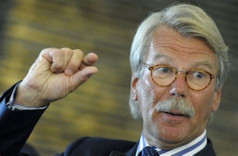 Björn wahlroos is chairman of the board of sampo group. Lilla Teatern kaavailee näytelmää Björn Wahlroosista ...