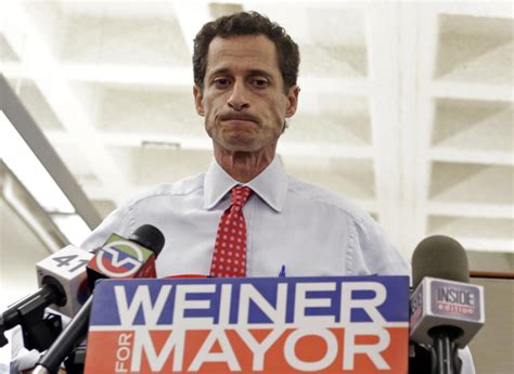 Weiner S Rivals Split On Whether He Should Exit Nyc Mayoral Race