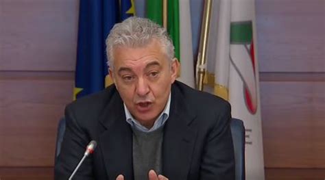 Siamo stati straordinari le parole pronunciate durante la conferenza stampa al dipartimento della protezione civile. Coronavirus, Il commissario Arcuri: "Vi imploriamo, rispettate le misure" - Cronaca nazionale ...