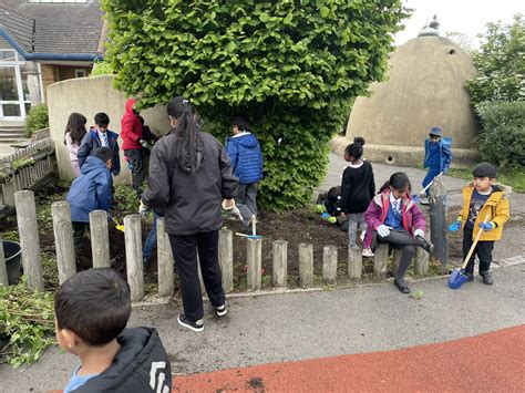 Grove Road School Home Grove Road Primary School Grove Road Primary