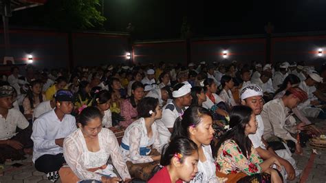 Persembahyangan Hari Pagerwesi di Pura Bhuana Shanti Bandar Lampung - Pura Bhuana Shanti